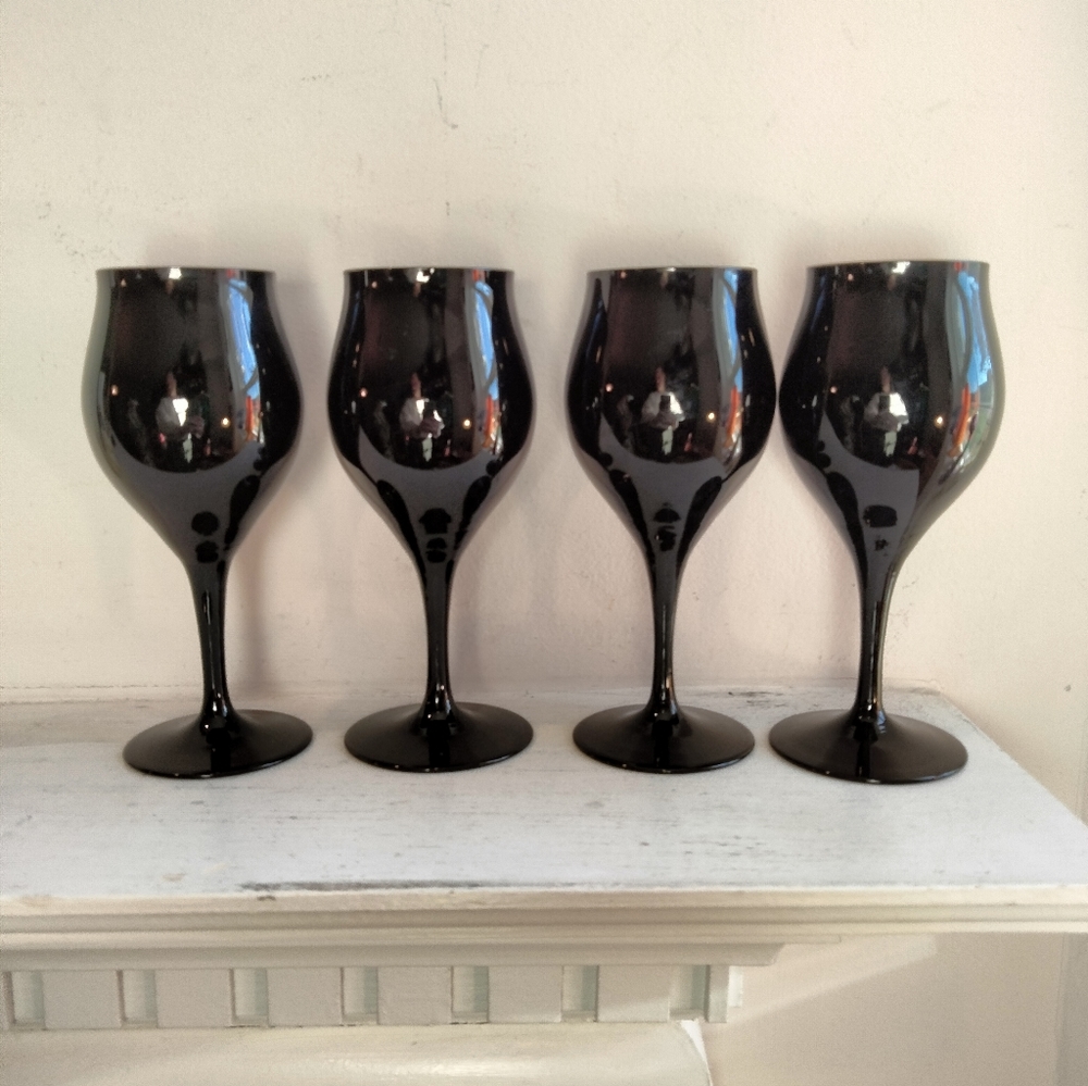 Vintage black glass goblet glasses set of 3, one broke in unpacking.